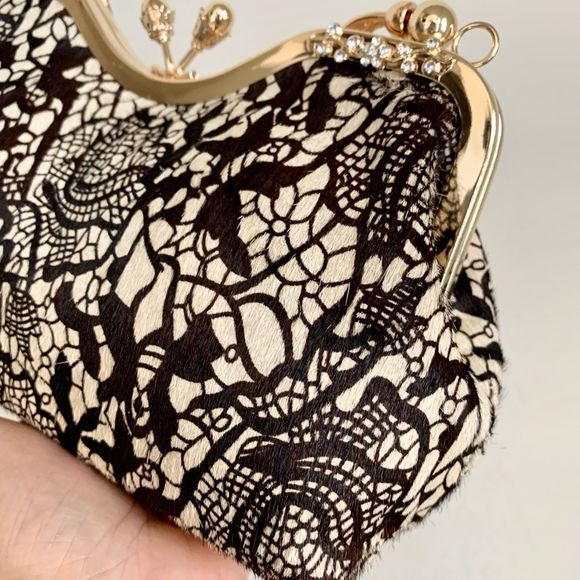 Handmade Real hair-on-horsehide Black Lace Print Kisslock Clutch/Crossbody - Picture 14 of 16